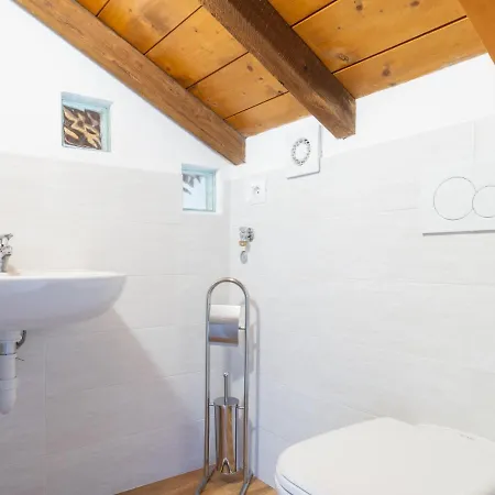 Alloro By Interhome * Perledo